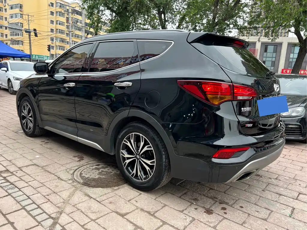 HYUNDAI SANTAFE 2017