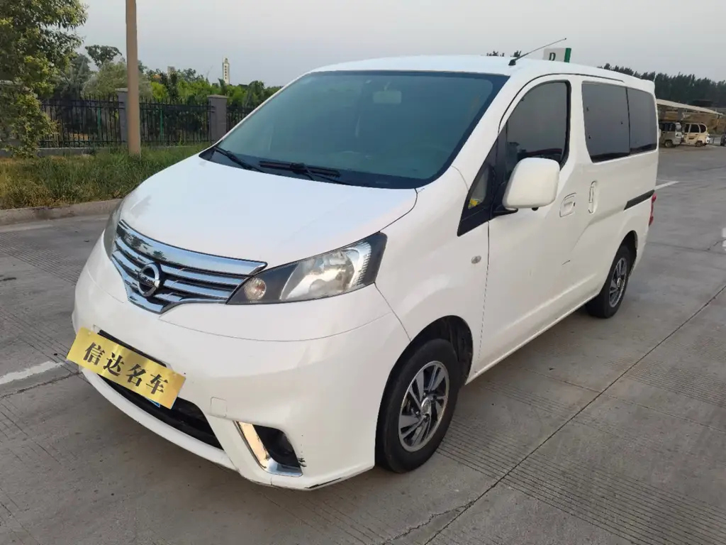 NISSAN NV200 2018