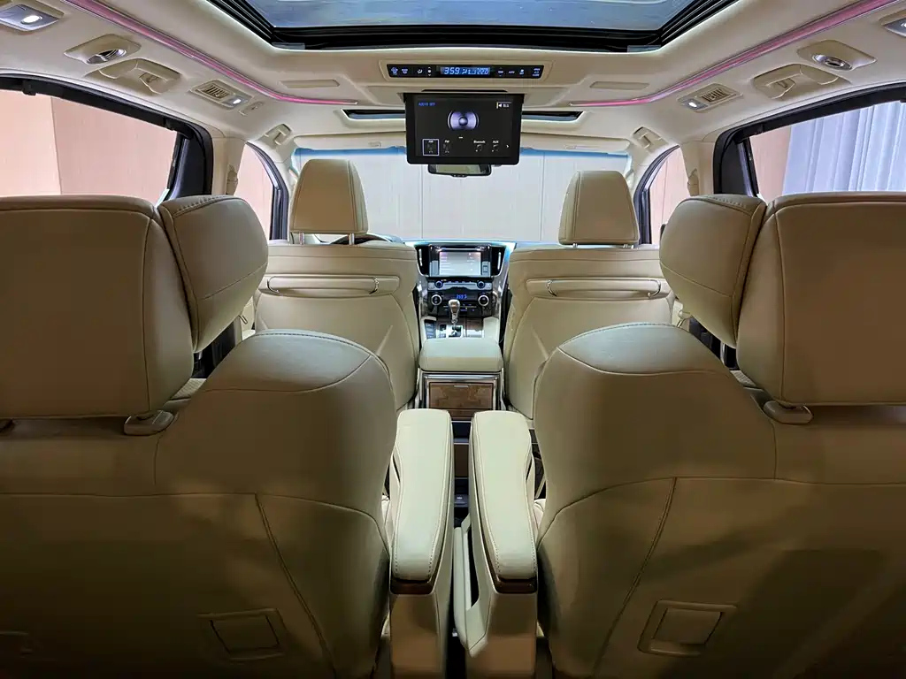 TOYOTA ALPHARD 2018