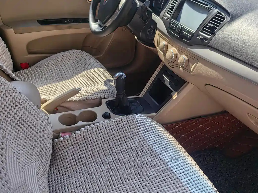 ROEWE 350 2015