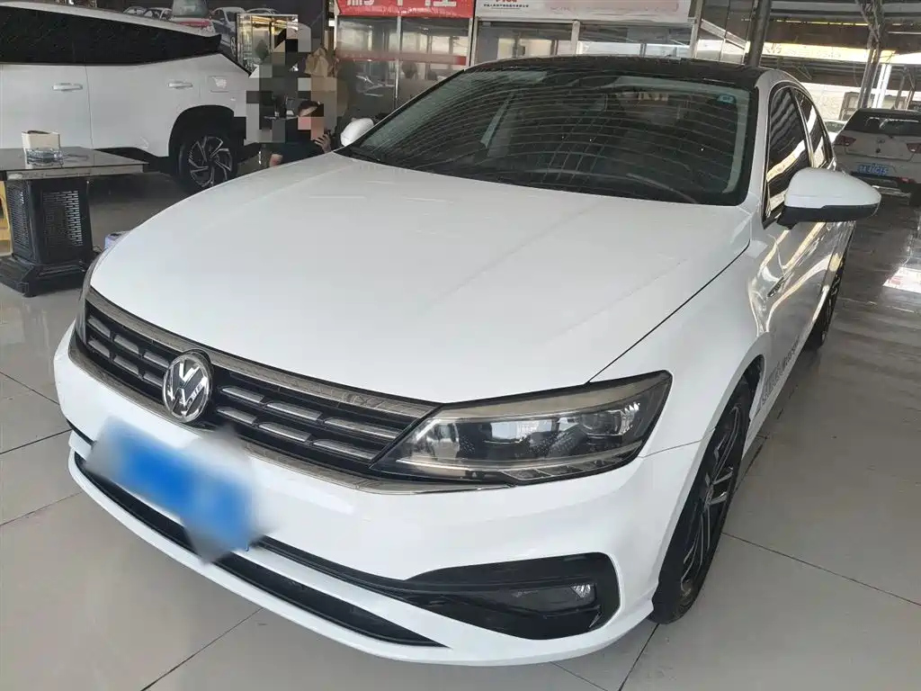VOLKSWAGEN LAMANDO 2019