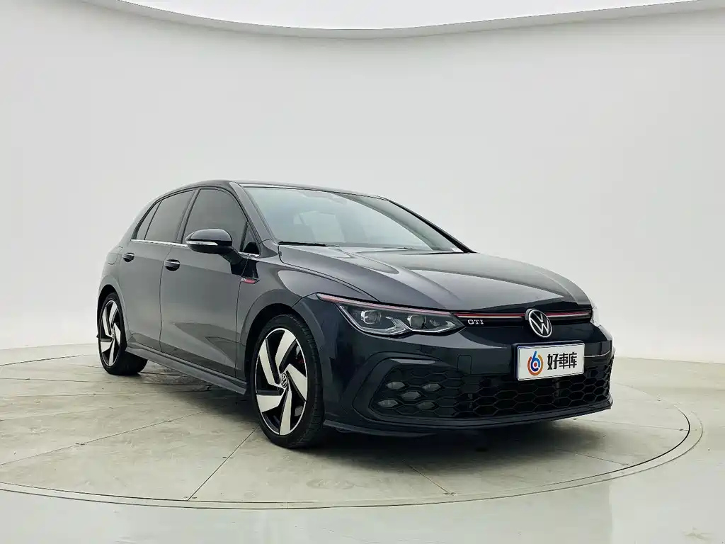 VOLKSWAGEN GOLF 2021