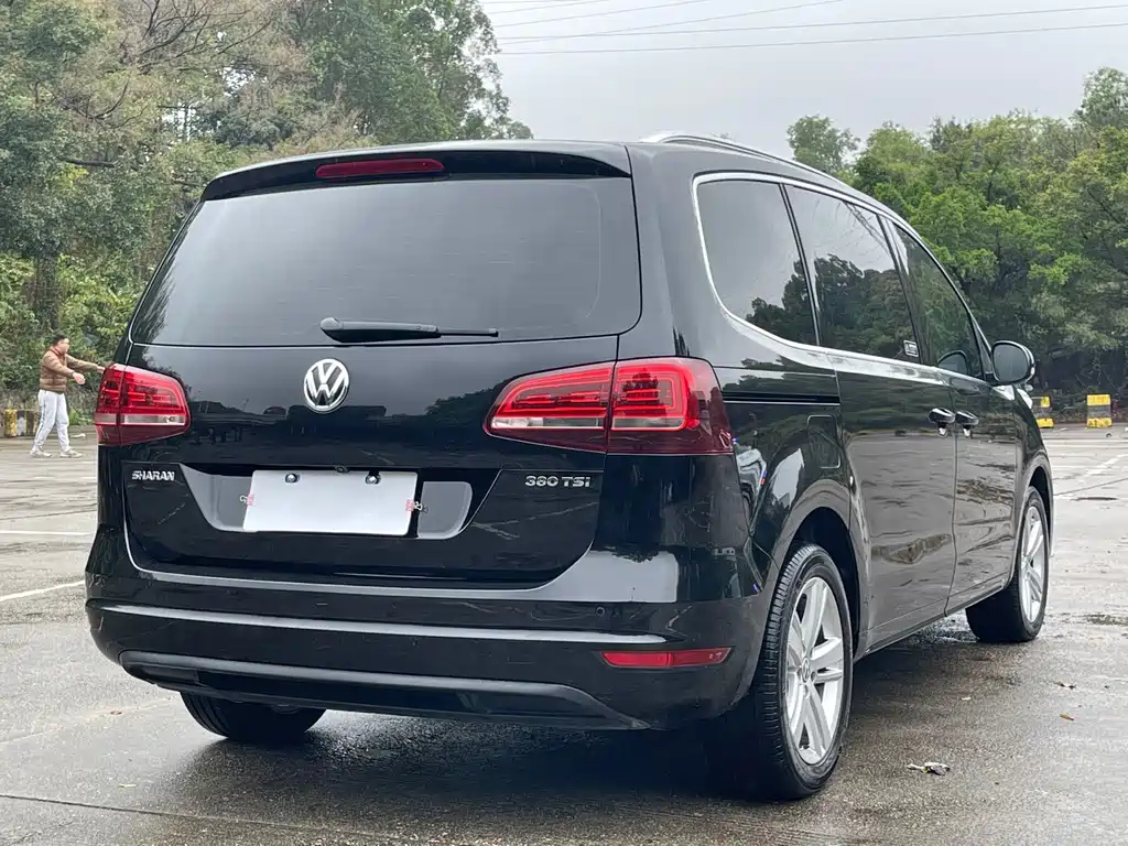 VOLKSWAGEN SHARAN 2016