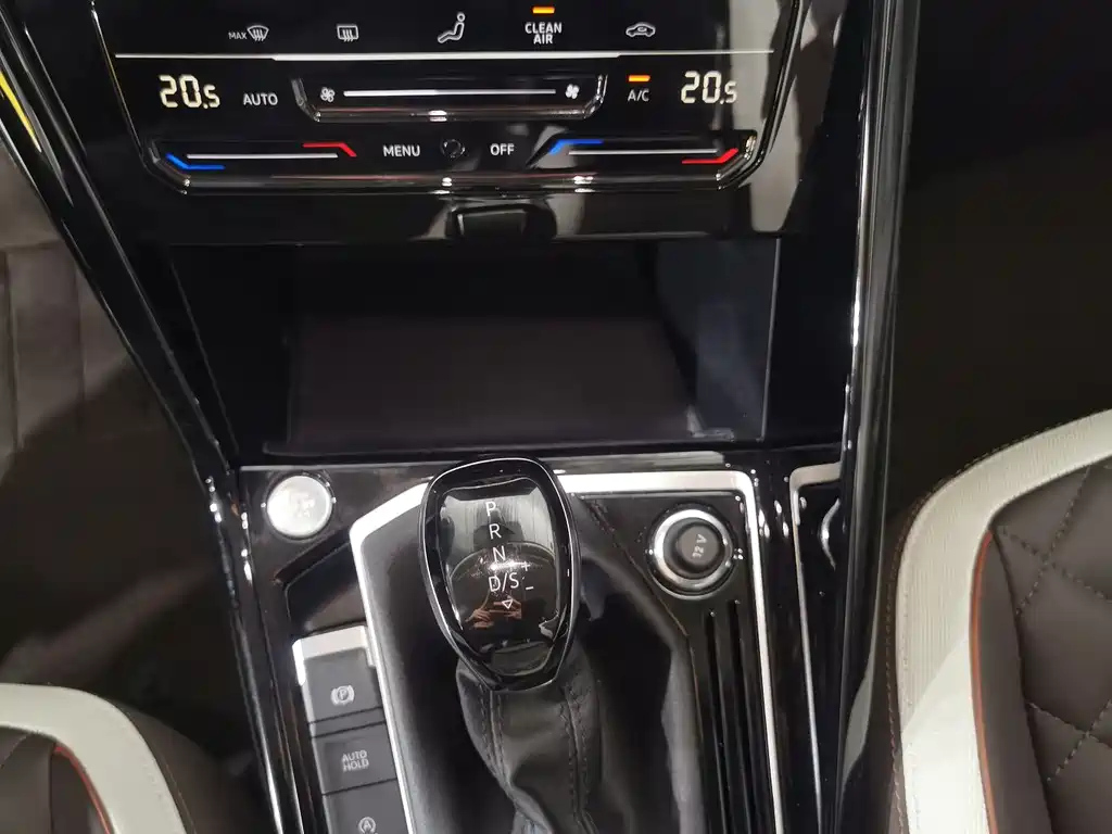 VOLKSWAGEN TAYRON 2023