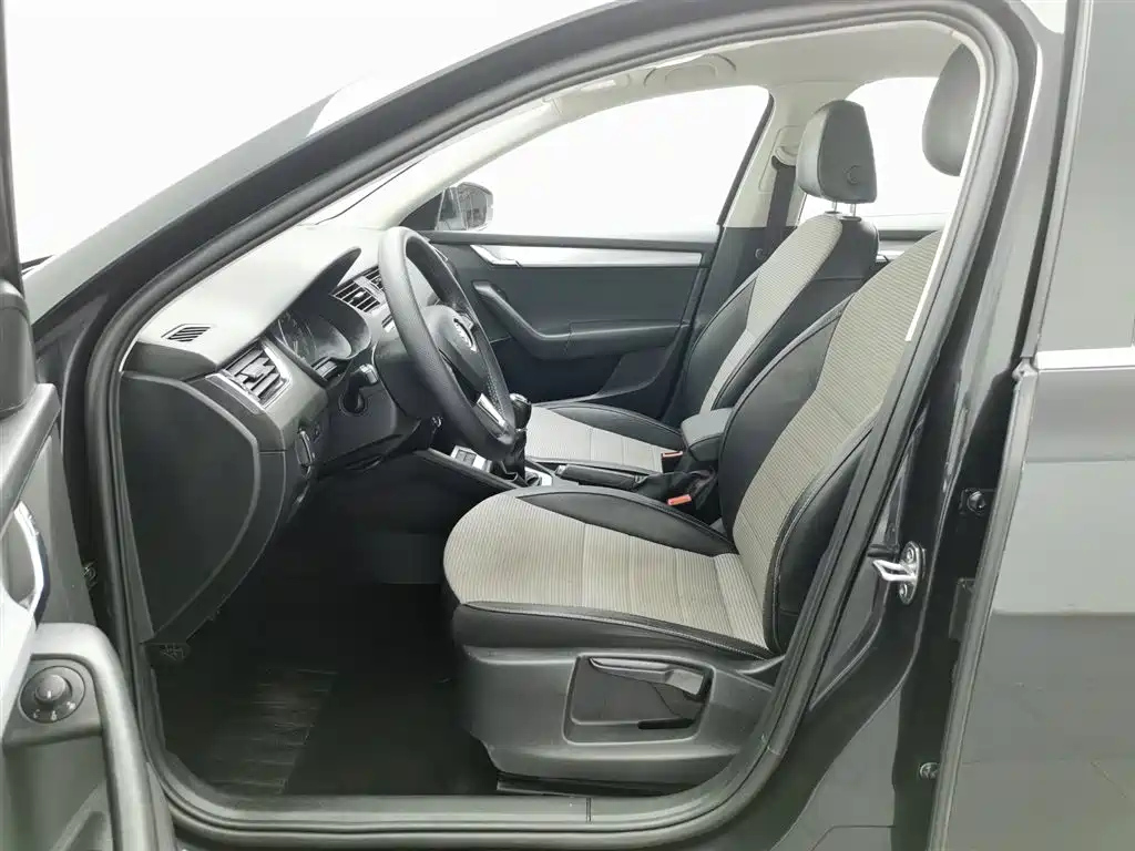 SKODA OCTAVIA 2017