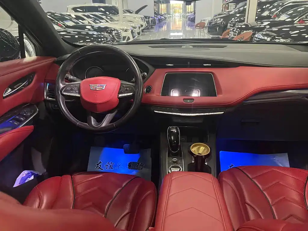 CADILLAC XT4 2020