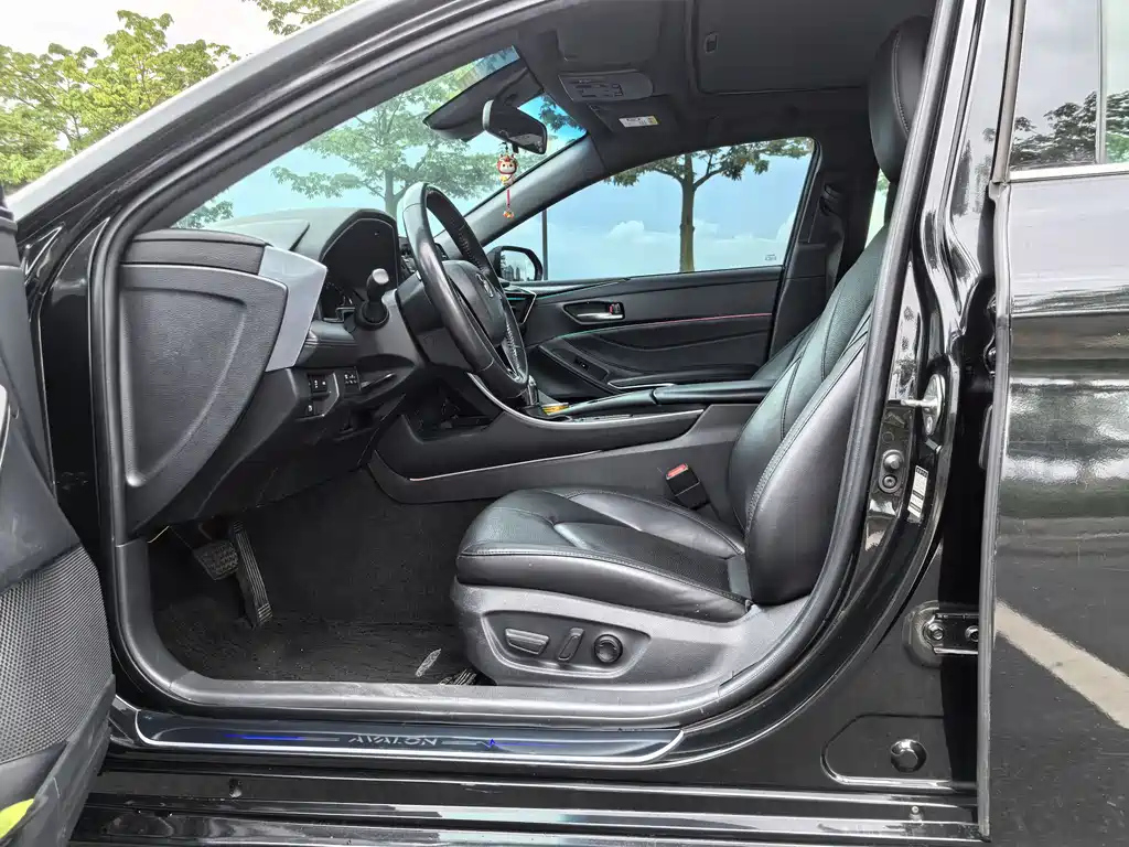 TOYOTA AVALON 2019