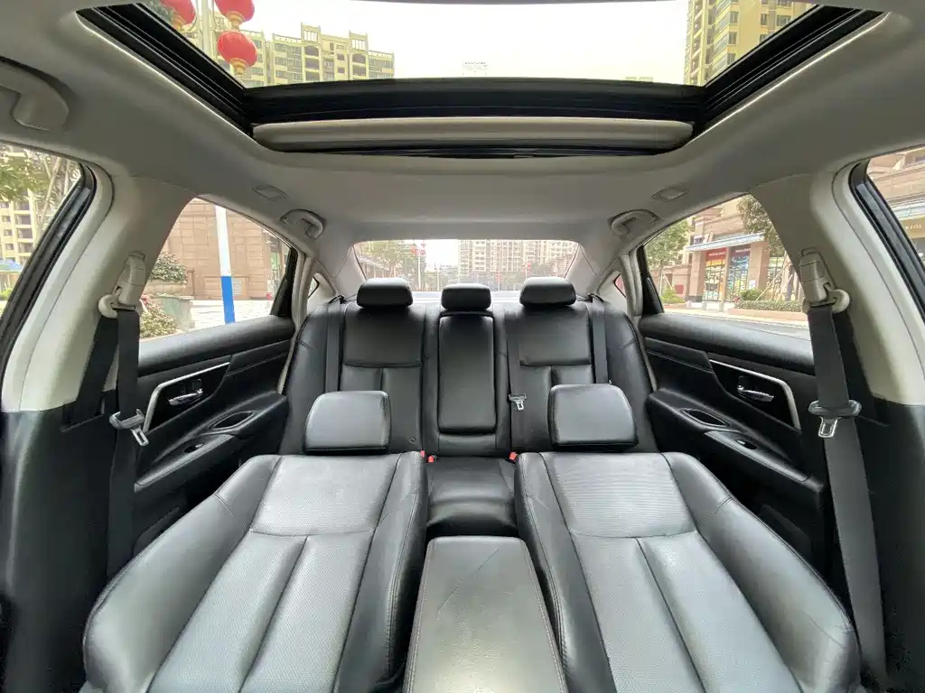 NISSAN TEANA 2018
