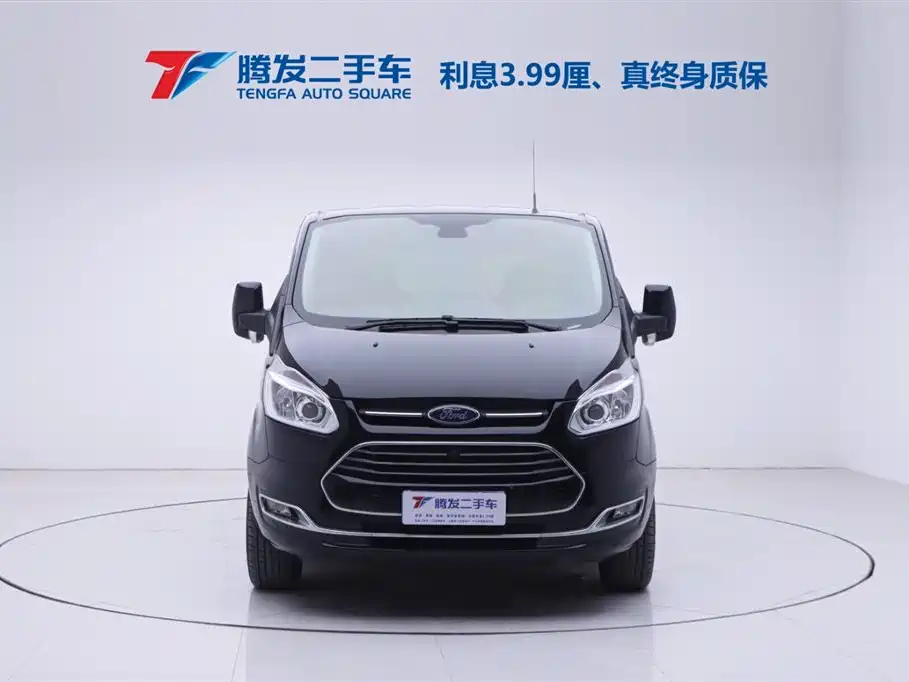 FORD TOUREO 2022