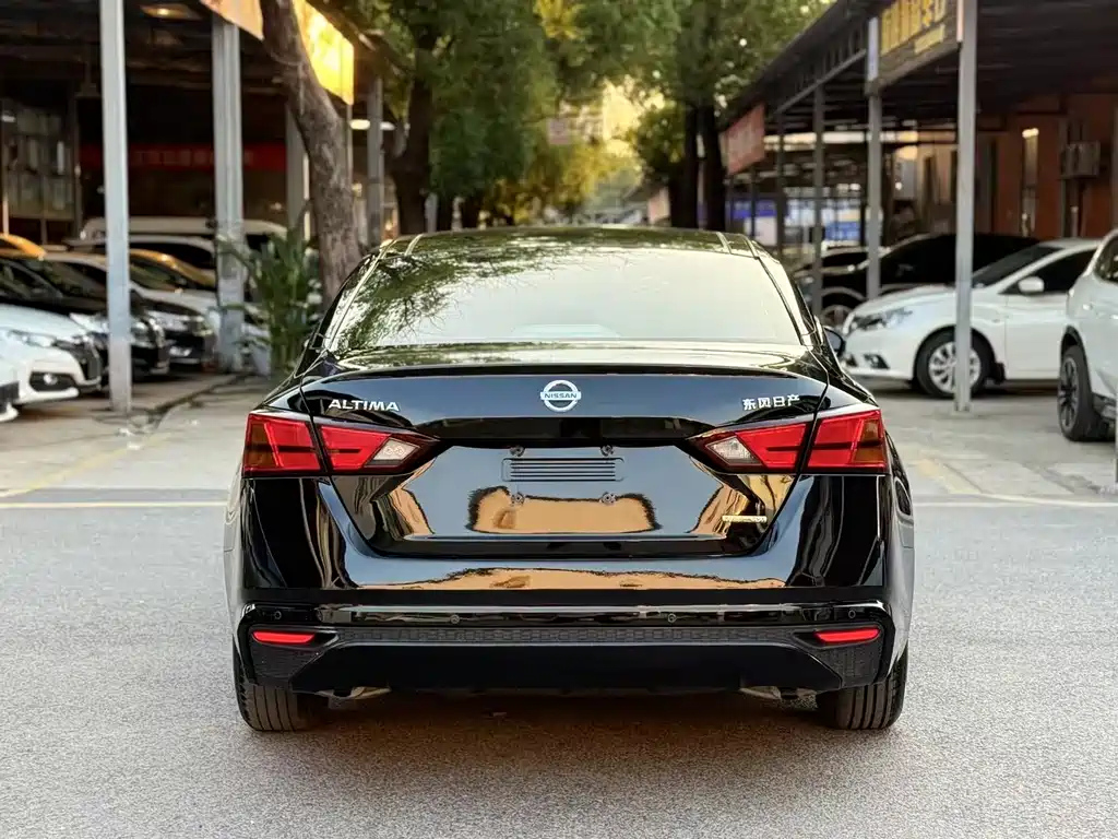 NISSAN TEANA 2019