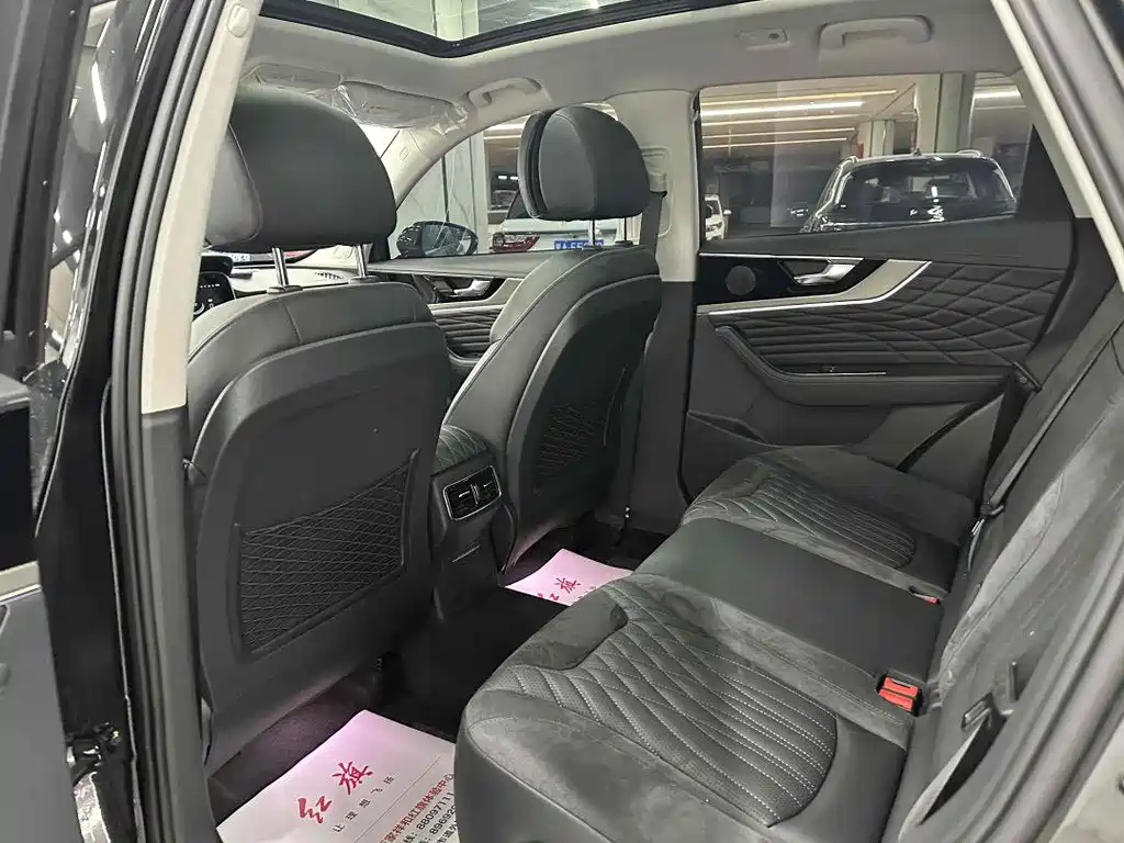 HONGQI HS5 2022