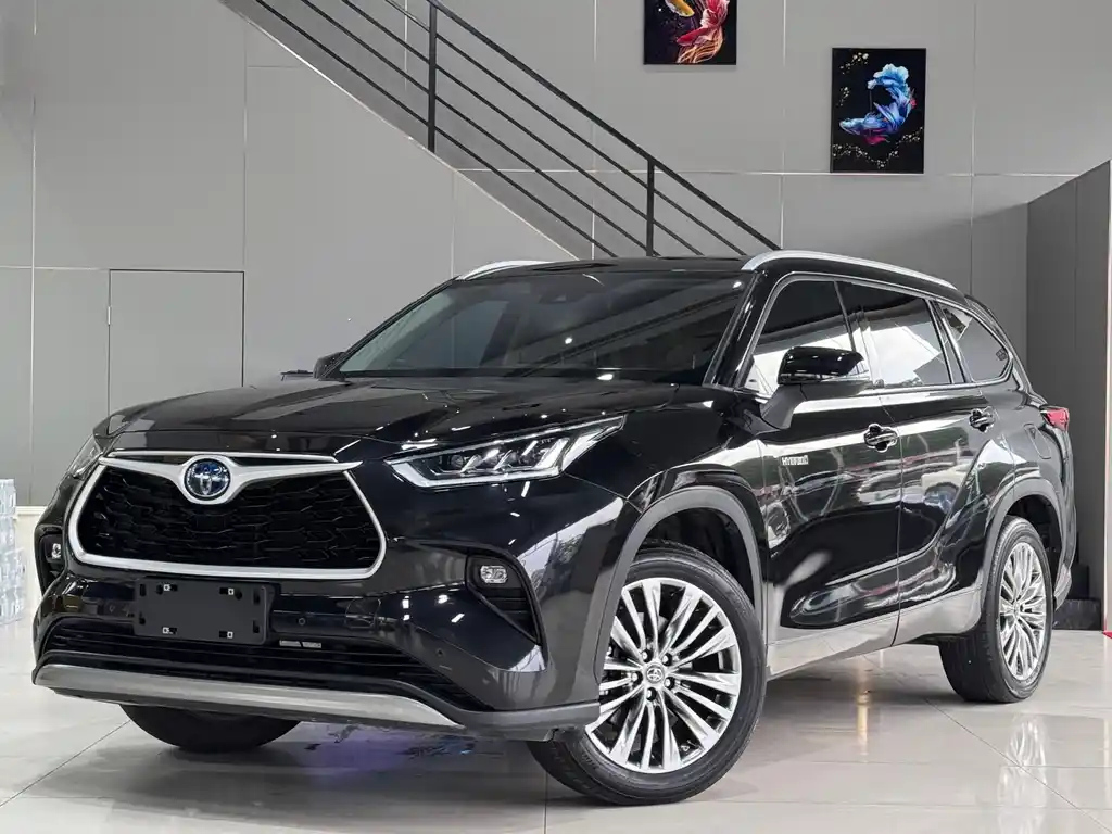 TOYOTA HIGHLANDER