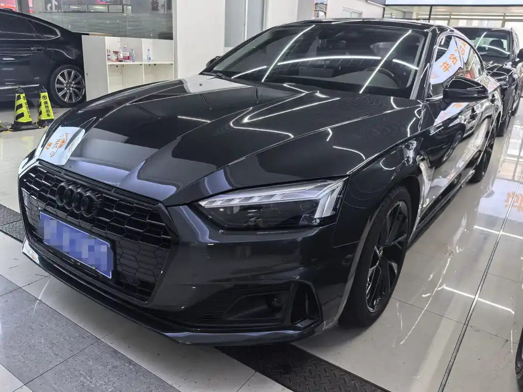 AUDI A5 2021