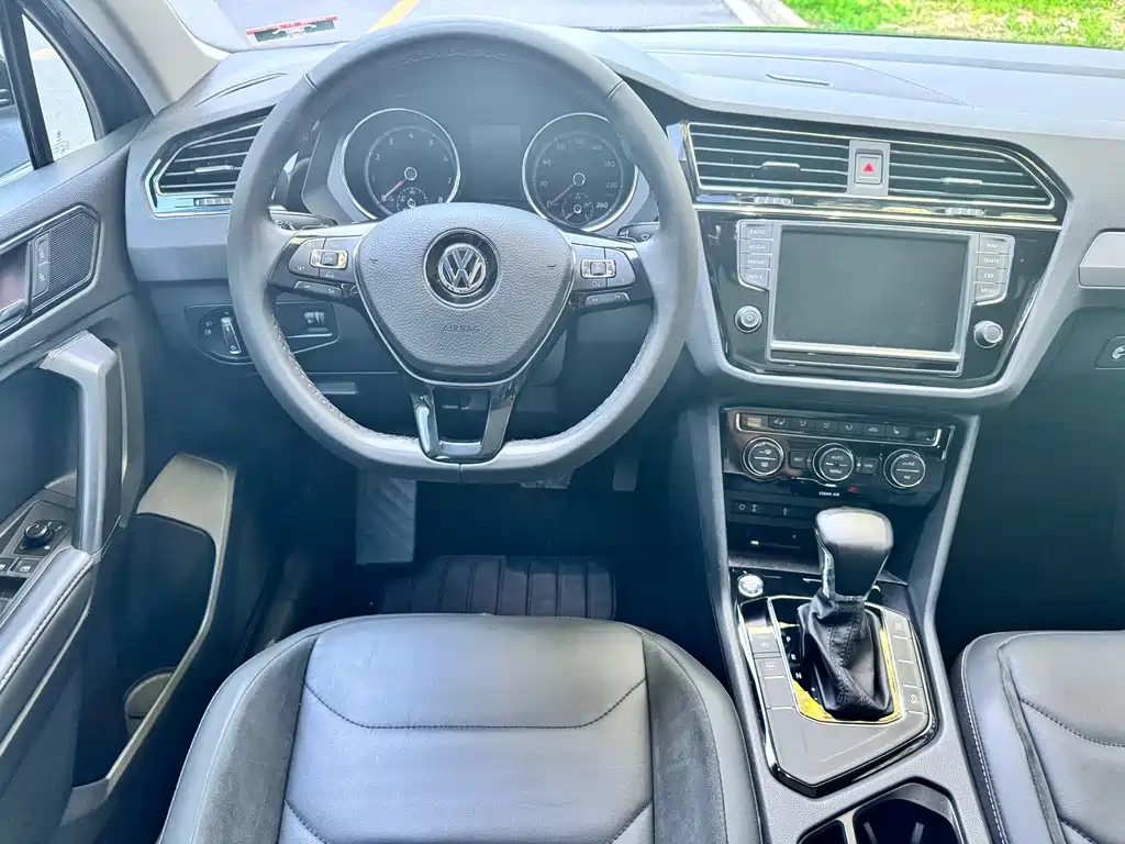 VOLKSWAGEN TIGUAN L 2018