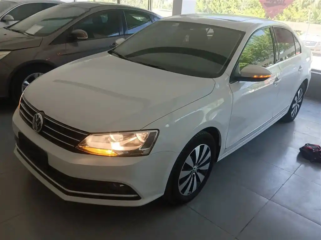 VOLKSWAGEN SAGITAR 2018