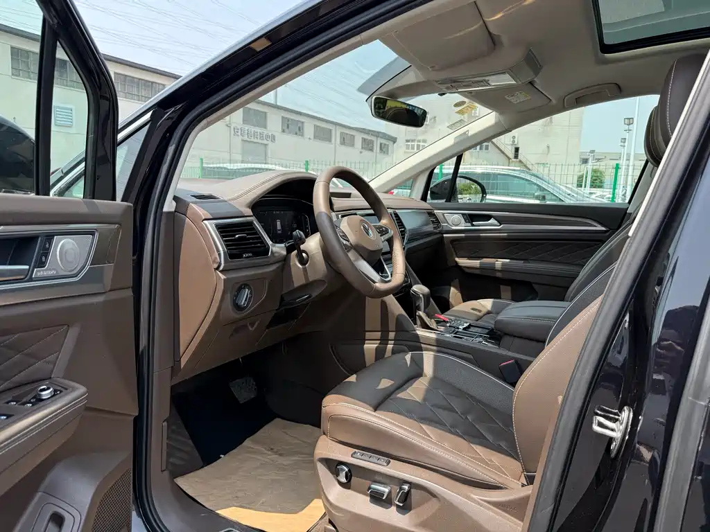 VOLKSWAGEN VILORAN 2020