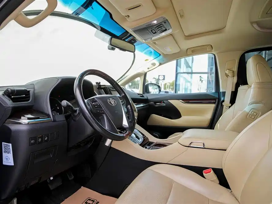 TOYOTA ALPHARD 2018