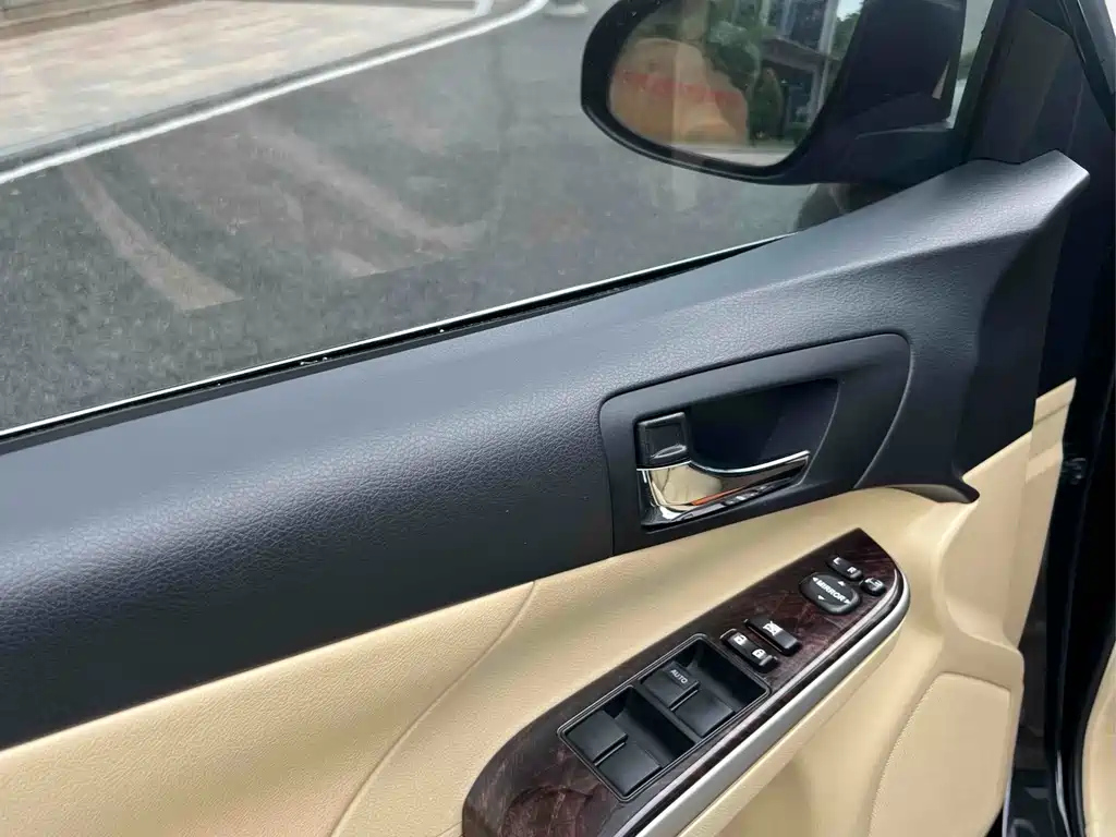 TOYOTA CAMRY 2016