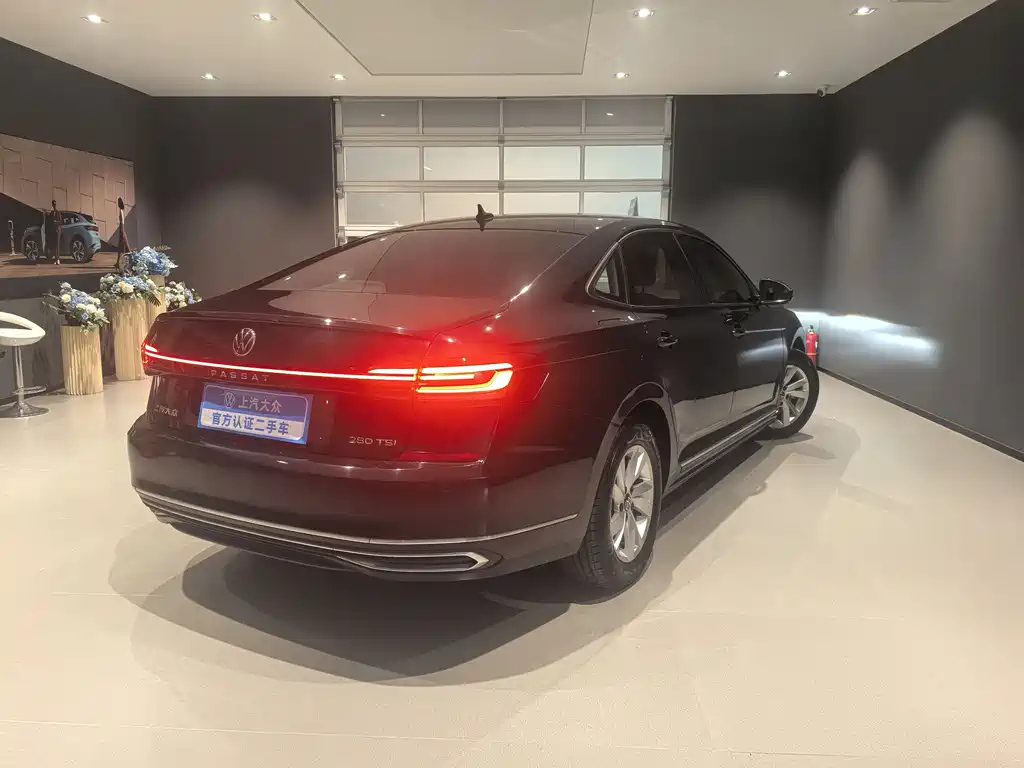 VOLKSWAGEN PASSAT 2022