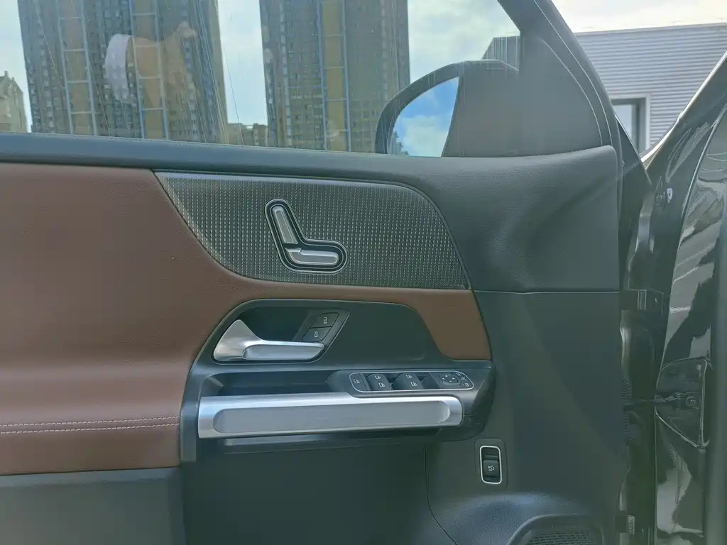 MERCEDES BENZ GLB 2022