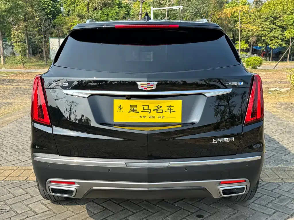 CADILLAC XT5 2021