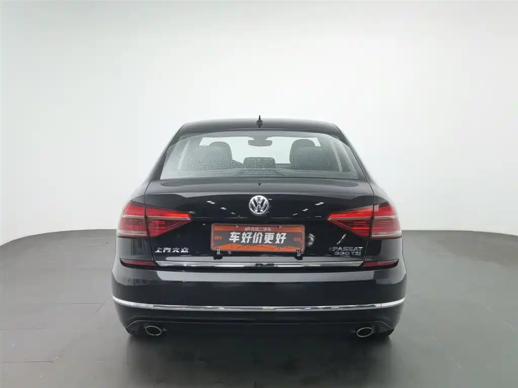 VOLKSWAGEN PASSAT 2017