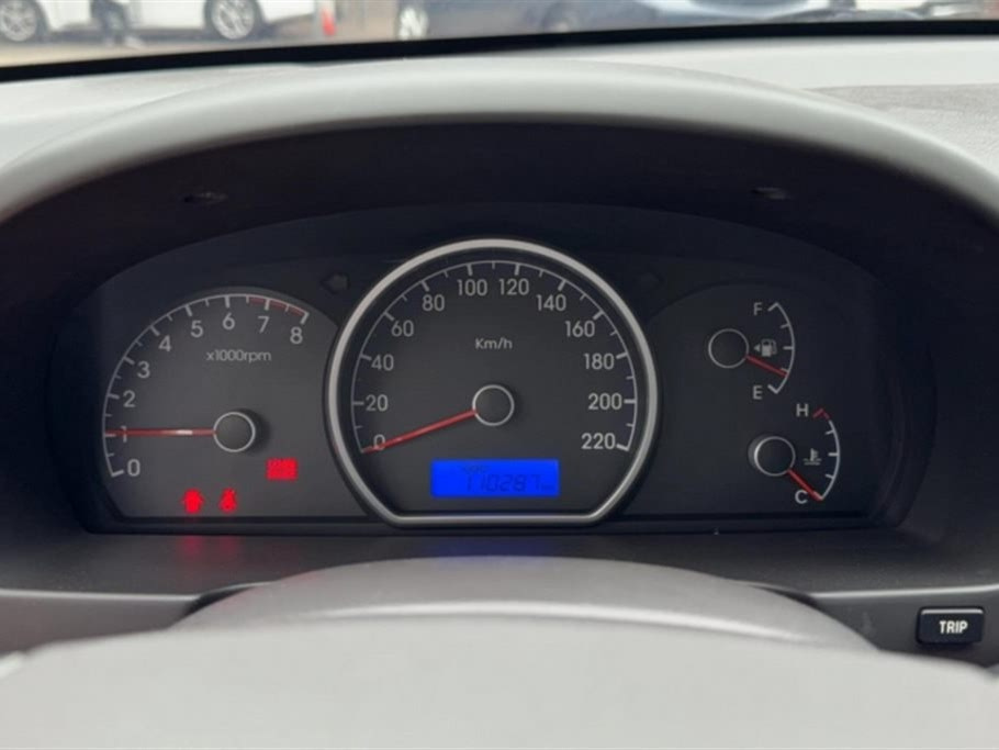 HYUNDAI CELESTA 2015
