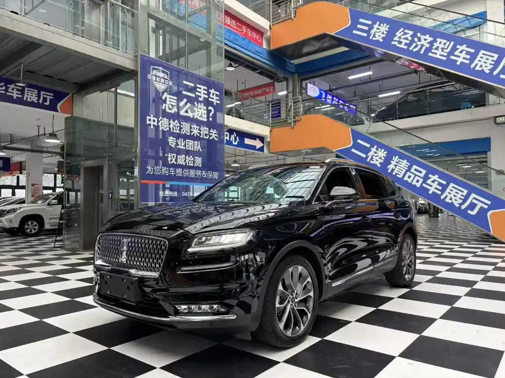 LINCOLN NAVIGATOR 2021