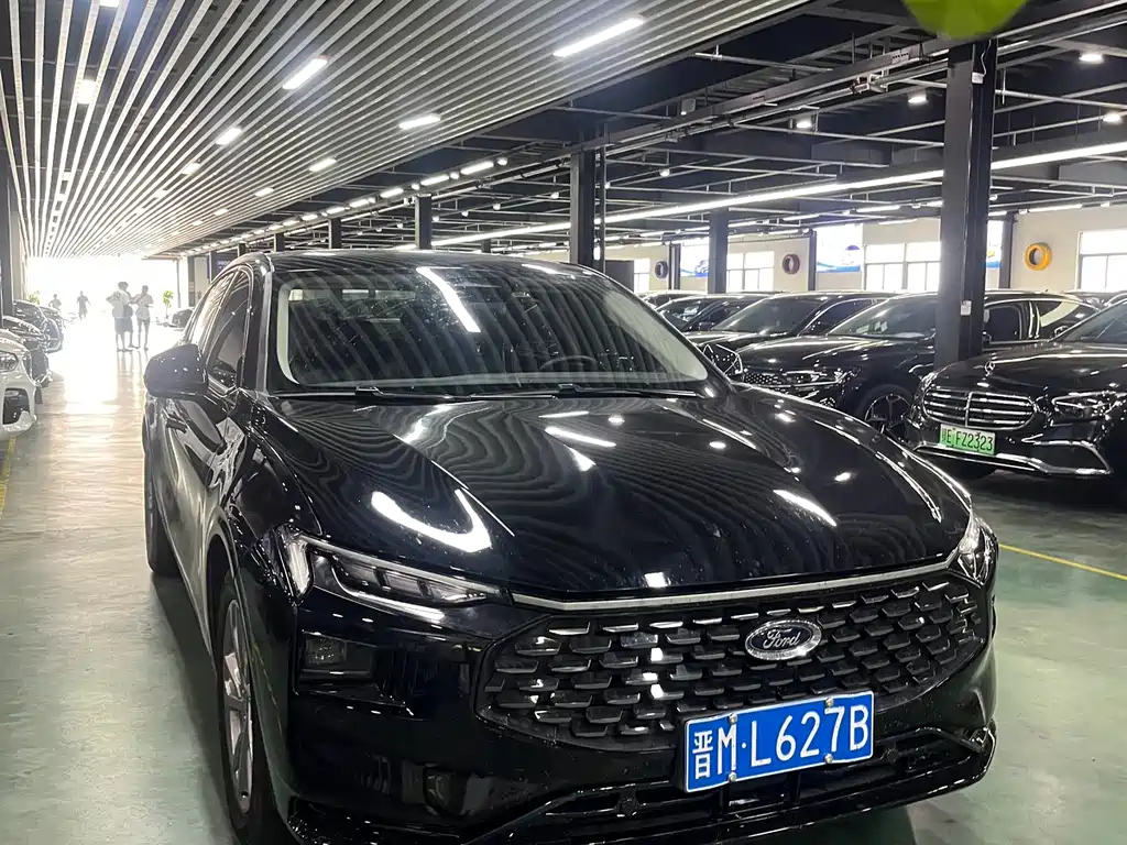 FORD MONDEO 2023
