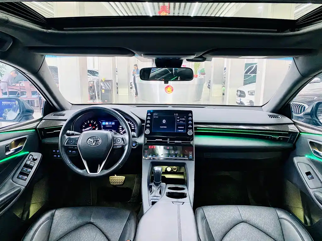 TOYOTA AVALON 2021