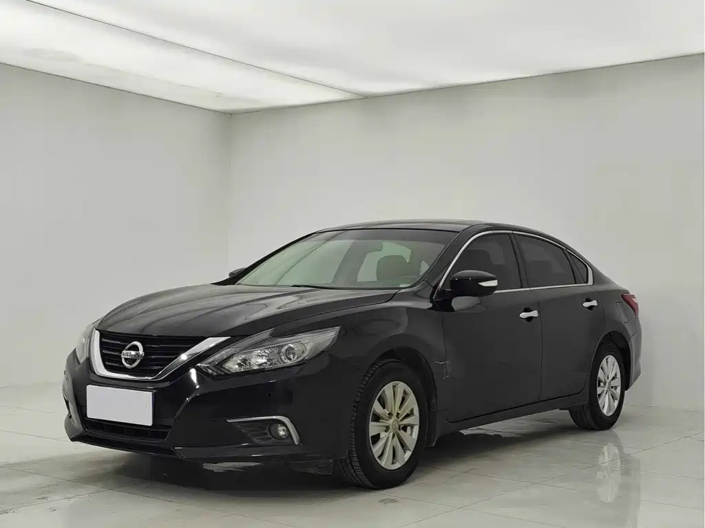 NISSAN TEANA 2018