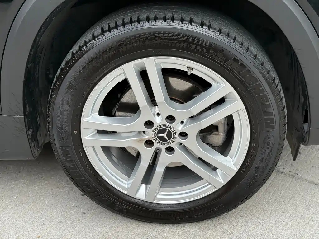 MERCEDES BENZ GLB 2022
