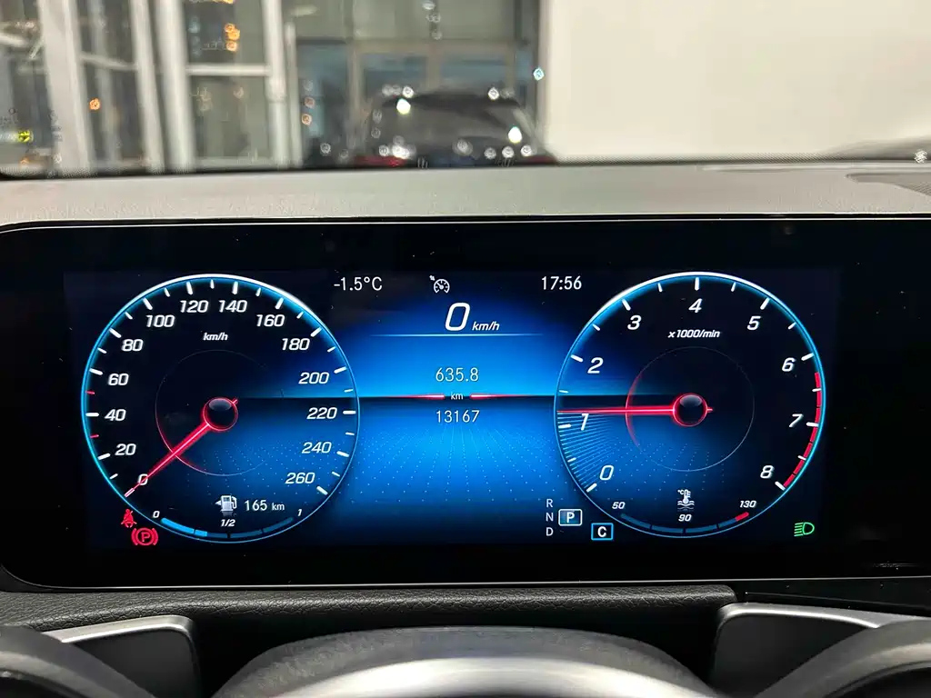 MERCEDES BENZ GLB 2022
