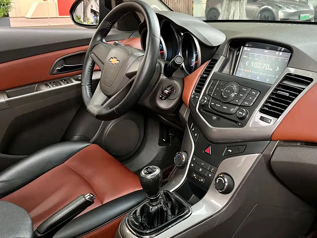 CHEVROLET CRUZE 2015