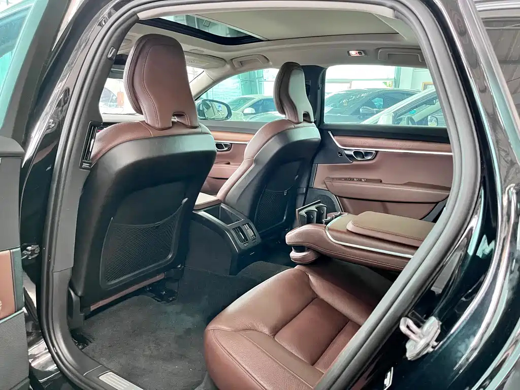 VOLVO S90 2020