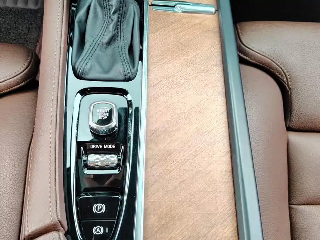 VOLVO S90 2020
