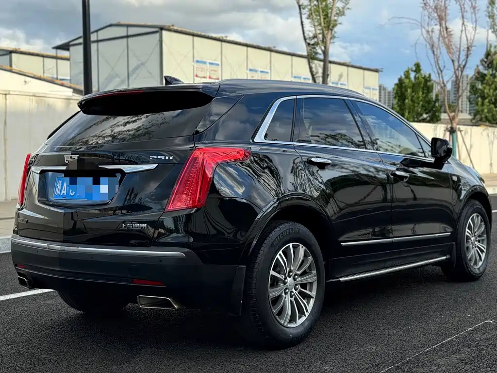 CADILLAC XT5 2018