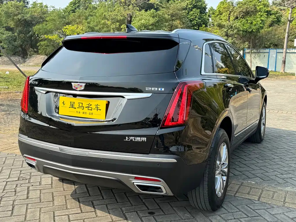 CADILLAC XT5 2021