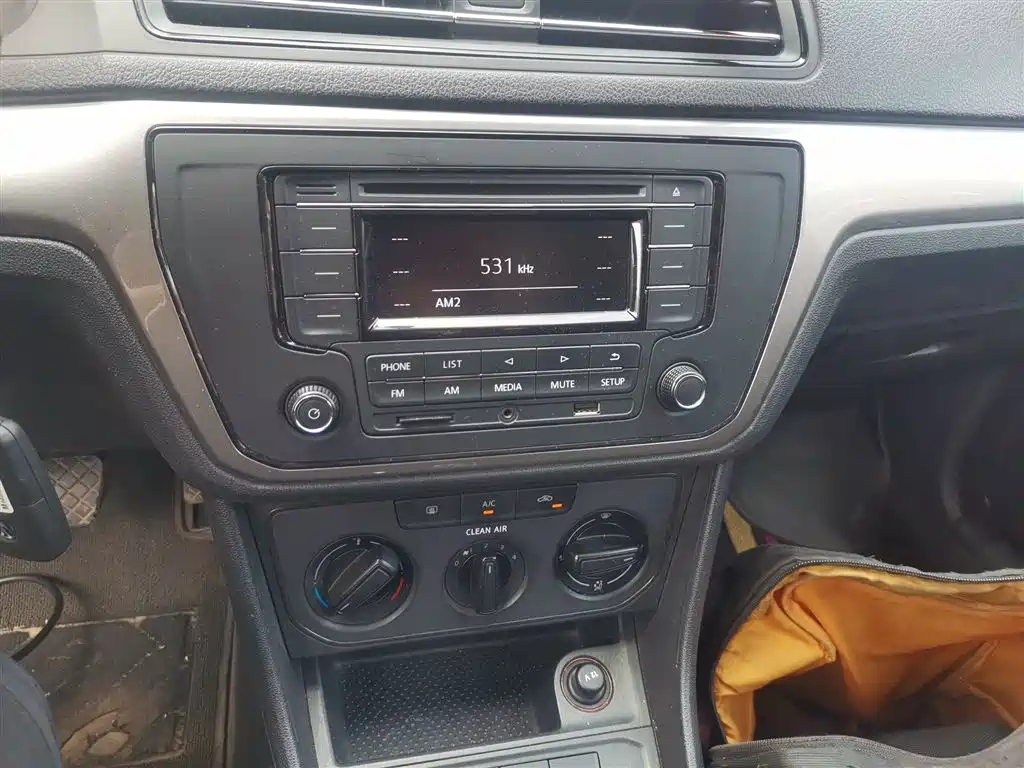 VOLKSWAGEN LAVIDA 2019