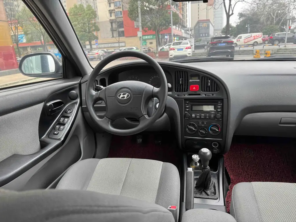 HYUNDAI ELANTRA 2011