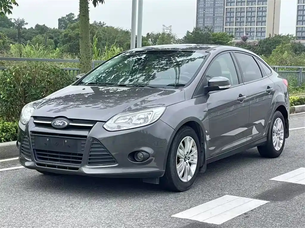 FORD FOCUS 2012