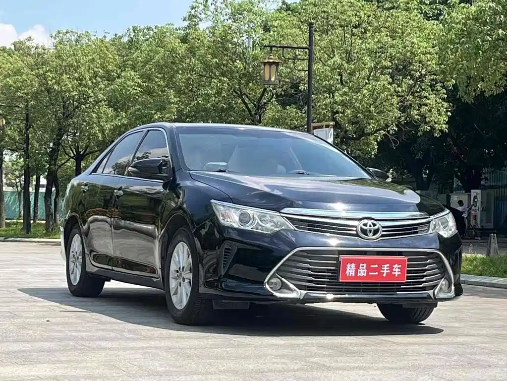 TOYOTA CAMRY 2015