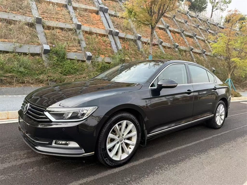 VOLKSWAGEN MAGOTAN 2018