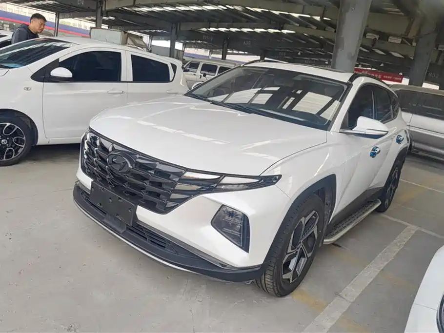 HYUNDAI TUCSON 2023