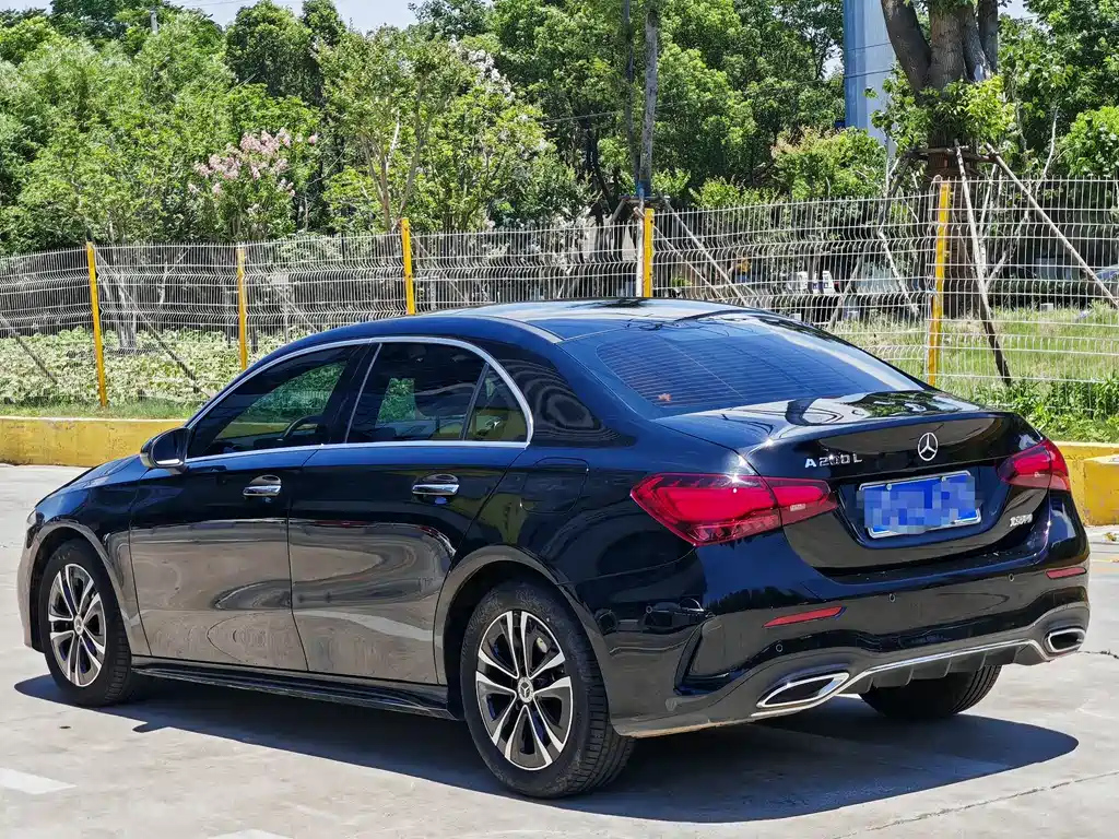 MERCEDES BENZ A-CLASS 2024