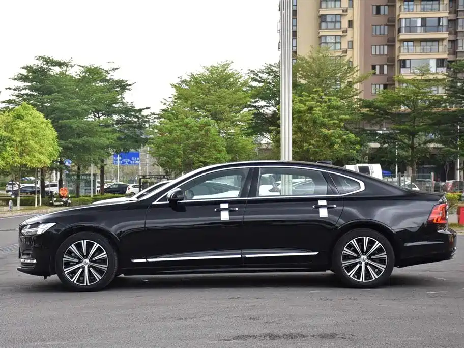 VOLVO S90 2021