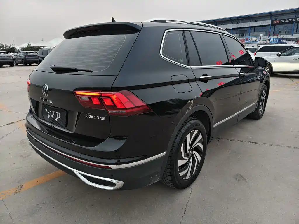 VOLKSWAGEN TIGUAN L 2024
