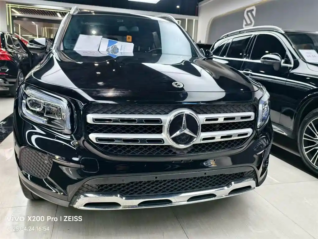 MERCEDES BENZ GLB 2023
