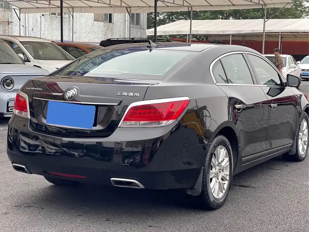 BUICK LACROSSE 2012