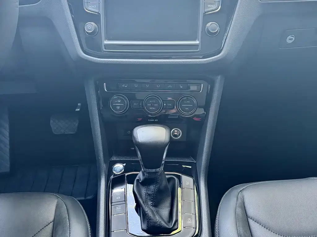 VOLKSWAGEN TIGUAN L 2018
